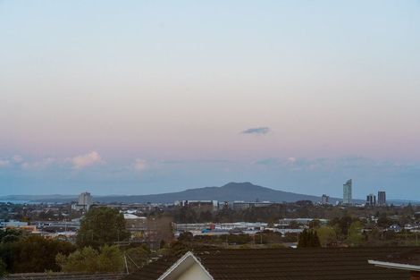 Photo of property in 57b Chequers Avenue, Glenfield, Auckland, 0629