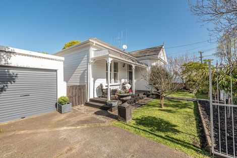 Photo of property in 24 Brassey Road, Saint Johns Hill, Whanganui, 4500