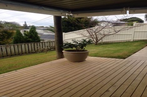 Photo of property in 1/2 Merwood Lane, Devonport, Auckland, 0624
