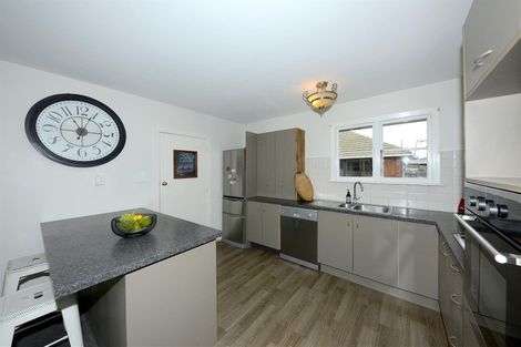 Photo of property in 9 Newport Street, Avondale, Christchurch, 8061