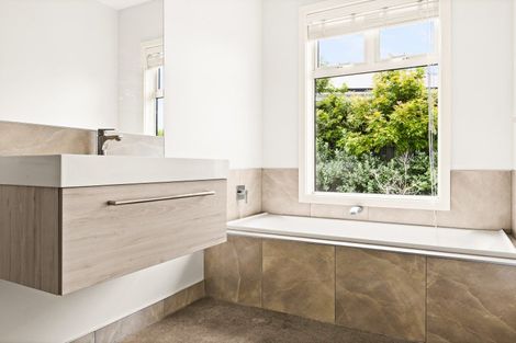 Photo of property in 30 Meissner Road, Havelock North, 4130