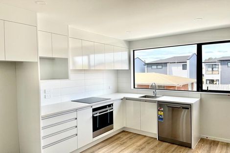 Photo of property in 11 Marumaru Lane, Manurewa, Auckland, 2102