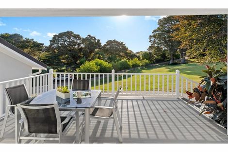 Photo of property in 72 Hermitage Road, Waiuku, 2682