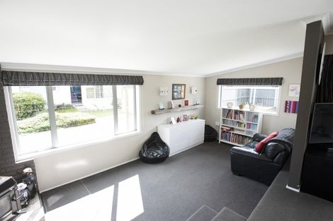 Photo of property in 1 Anne Street, Winton, 9720