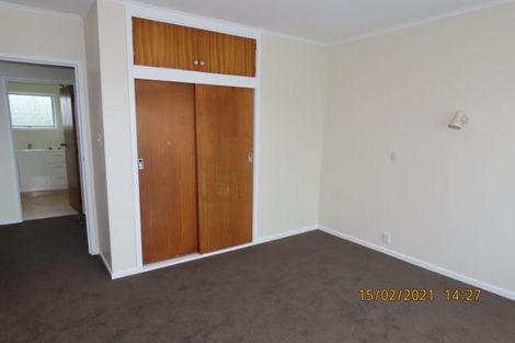 Photo of property in 8 Bodi Place, Te Atatu South, Auckland, 0610