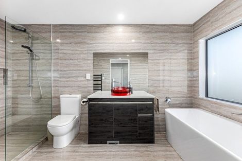 Photo of property in 10 Omaka Place, Aotea, Porirua, 5024