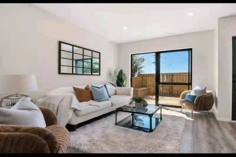 Photo of property in 2/16 Albany Highway, Greenhithe, Auckland, 0632