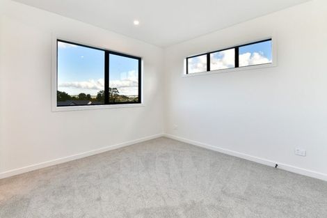 Photo of property in 15 Makenu Crescent, Wainui, Silverdale, 0992