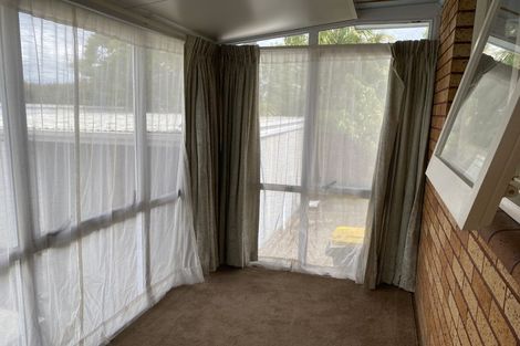 Photo of property in 2/7 Cascades Road, Pakuranga Heights, Auckland, 2010