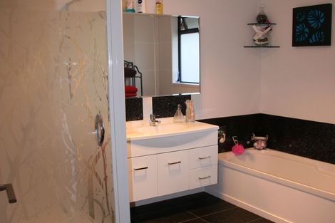 Photo of property in 18 Rata Avenue, Huntly, 3700