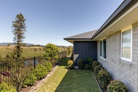 Photo of property in 30 Kauri Lane, Omokoroa, 3114
