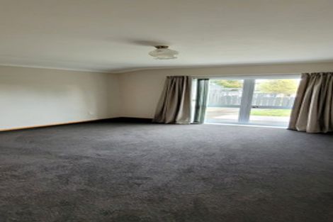 Photo of property in 8 Burns Street, Westown, New Plymouth, 4310