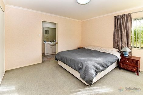 Photo of property in 4 Reremanu Place, Weymouth, Auckland, 2103