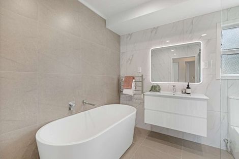 Photo of property in 14 Dagenham Street, Manurewa, Auckland, 2102