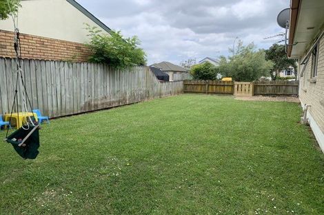 Photo of property in 37 Fernbrook Close, Burswood, Auckland, 2013