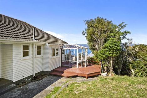 Photo of property in 94 Nicholson Road, Khandallah, Wellington, 6035
