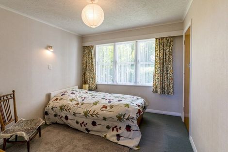 Photo of property in 1 Huia Street, Waikanae, 5036