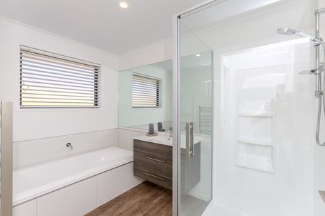 Photo of property in 386a Mangorei Road, Merrilands, New Plymouth, 4312