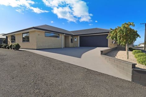 Photo of property in 22 Arun Street, South Hill, Oamaru, 9400