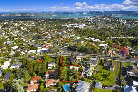 Photo of property in 120 Pupuke Road, Hillcrest, Auckland, 0627