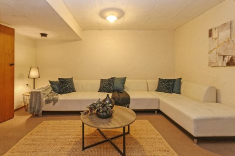 Photo of property in 112 Tiroroa Avenue, Te Atatu South, Auckland, 0610