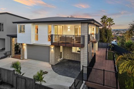 Photo of property in 50 Bleakhouse Road, Howick, Auckland, 2014