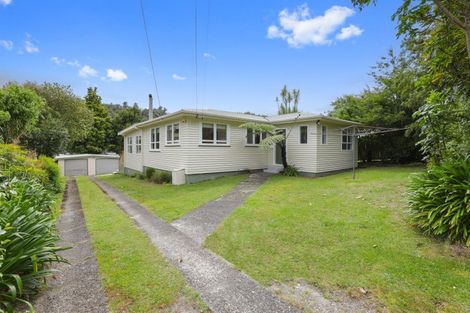 Photo of property in 21 Oxford Road, Lake Rotoma, Rotorua, 3074