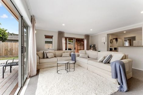 Photo of property in 2/64 Mckenzie Avenue, Arkles Bay, Whangaparaoa, 0932