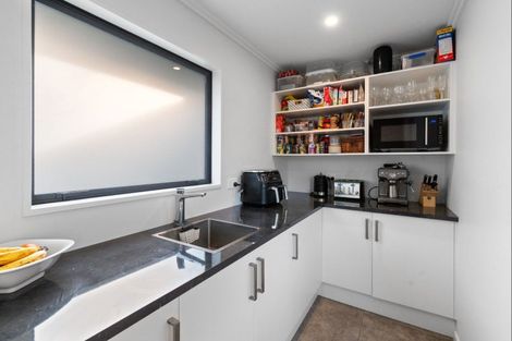 Photo of property in 1 Kingsdowne Drive, West Melton, 7618