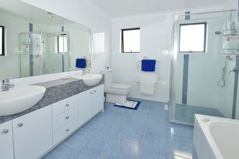 Photo of property in 50 Nautilus Drive, Gulf Harbour, Whangaparaoa, 0930