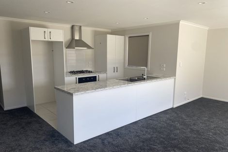 Photo of property in 9 Manawaroa Close, Grandview Heights, Hamilton, 3200