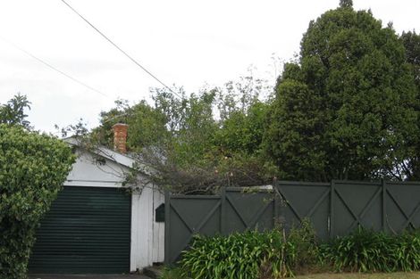 Photo of property in 35 Tramway Road, Beach Haven, Auckland, 0626