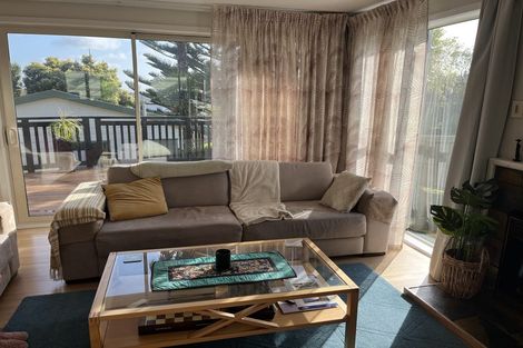 Photo of property in 185 Waimumu Road, Massey, Auckland, 0614