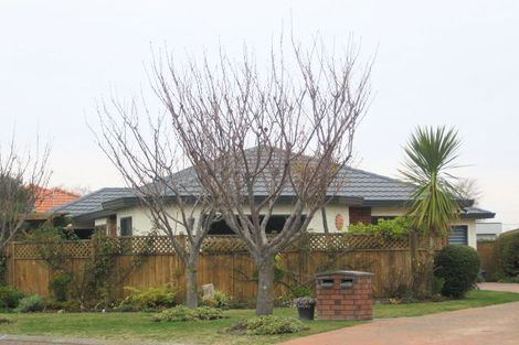 Photo of property in 2/7 Wilton Row, Taradale, Napier, 4112