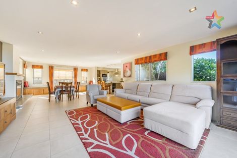 Photo of property in 27 Meadowbank Drive, Belmont, Lower Hutt, 5010