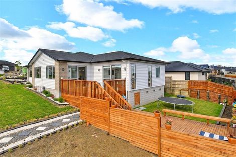 Photo of property in 16 Wingfield Road, Pokeno, 2402