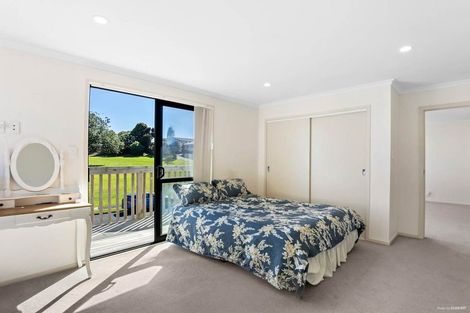 Photo of property in 15 Aronia Way, Goodwood Heights, Auckland, 2105