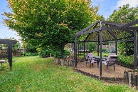 Photo of property in 21 Capricorn Place, Kawaha Point, Rotorua, 3010