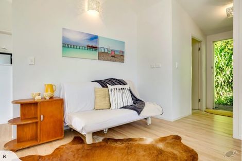 Photo of property in 2 Te Aroha Avenue, Oneroa, Waiheke Island, 1081