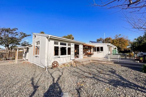 Photo of property in 21 Grove Road, Haumoana, 4102