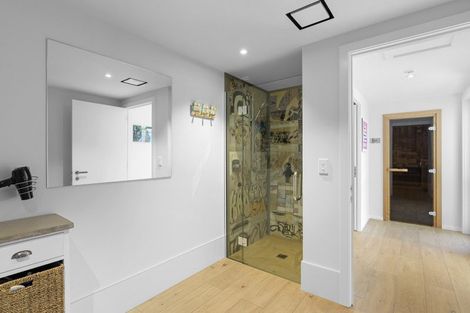 Photo of property in 342 Mount Pleasant Road, Mount Pleasant, Christchurch, 8081