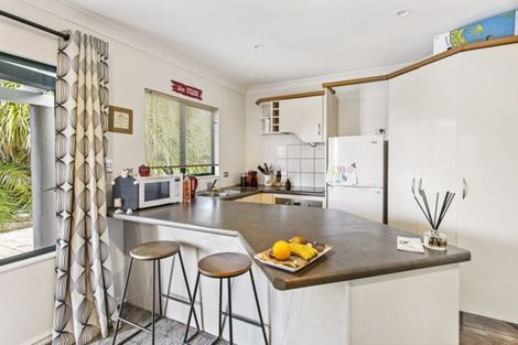 Photo of property in 2 Roseville Road, Gulf Harbour, Whangaparaoa, 0930