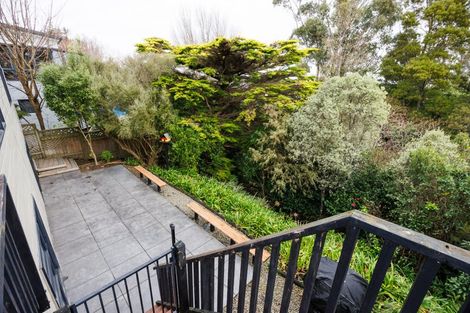 Photo of property in 7 Hillgrove Place, Fitzherbert, Palmerston North, 4410