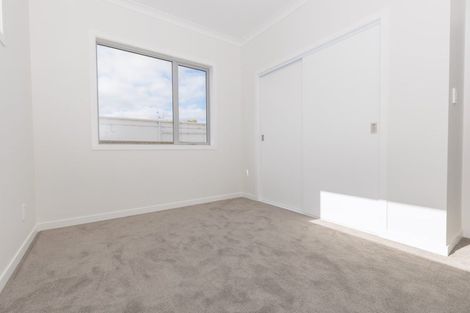 Photo of property in 2/12 The Strand, Wainuiomata, Lower Hutt, 5014