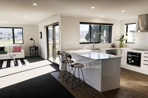 Photo of property in 5 Springburn Place, Pokeno, 2402