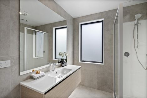 Photo of property in 32 Swanson Road, Henderson, Auckland, 0610