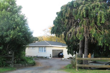 Photo of property in 3 Te Uruhi Grove, Paraparaumu, 5032