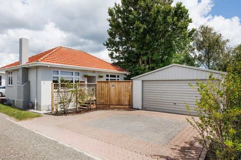 Photo of property in 996 Tremaine Avenue, Roslyn, Palmerston North, 4414
