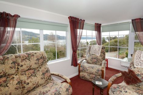 Photo of property in 4a Saint Ronans Road, Macandrew Bay, Dunedin, 9077