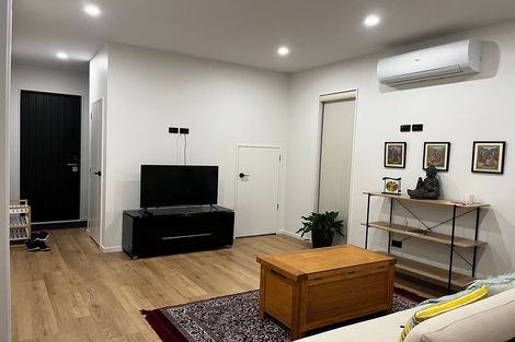 Photo of property in 701 Massey Road, Mangere, Auckland, 2022